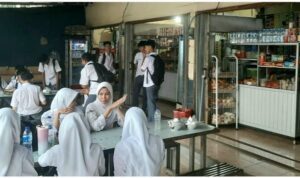 kantin sekolah